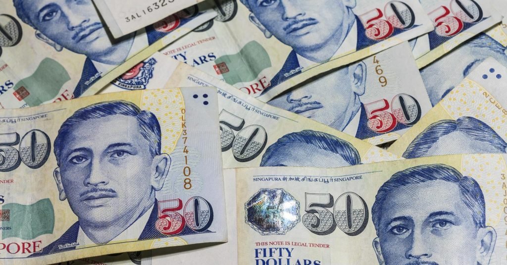 GBP/SGD slips from 2-month high on surprise UK retail sales drop