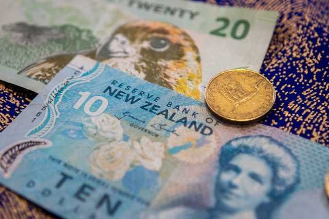 NZD/USD scales 5-week peak after Fed minutes, NZ data