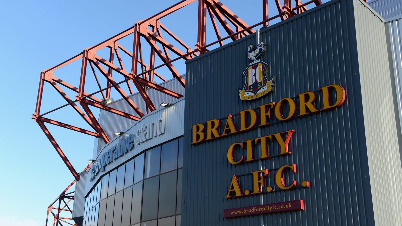 Bradford vs Wycombe Prediction: Hosts to set up Wembley date