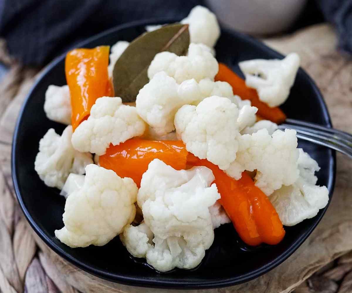 Lacto-Fermented Cauliflower: Tangy Flavorful and Probiotic Rich