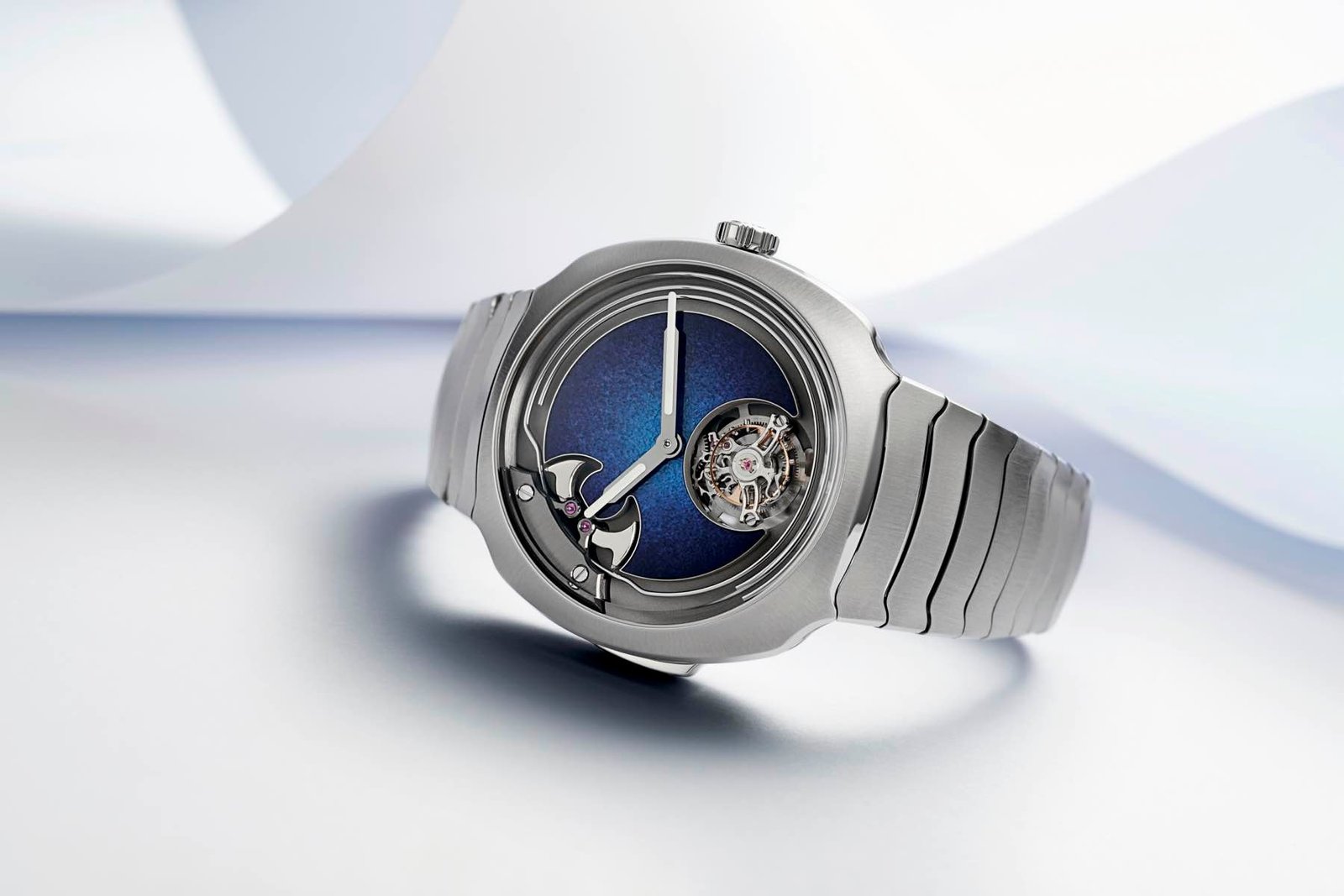 <div>Introducing: The H. Moser & Cie. Streamliner Concept Minute Repeater Tourbillon</div>