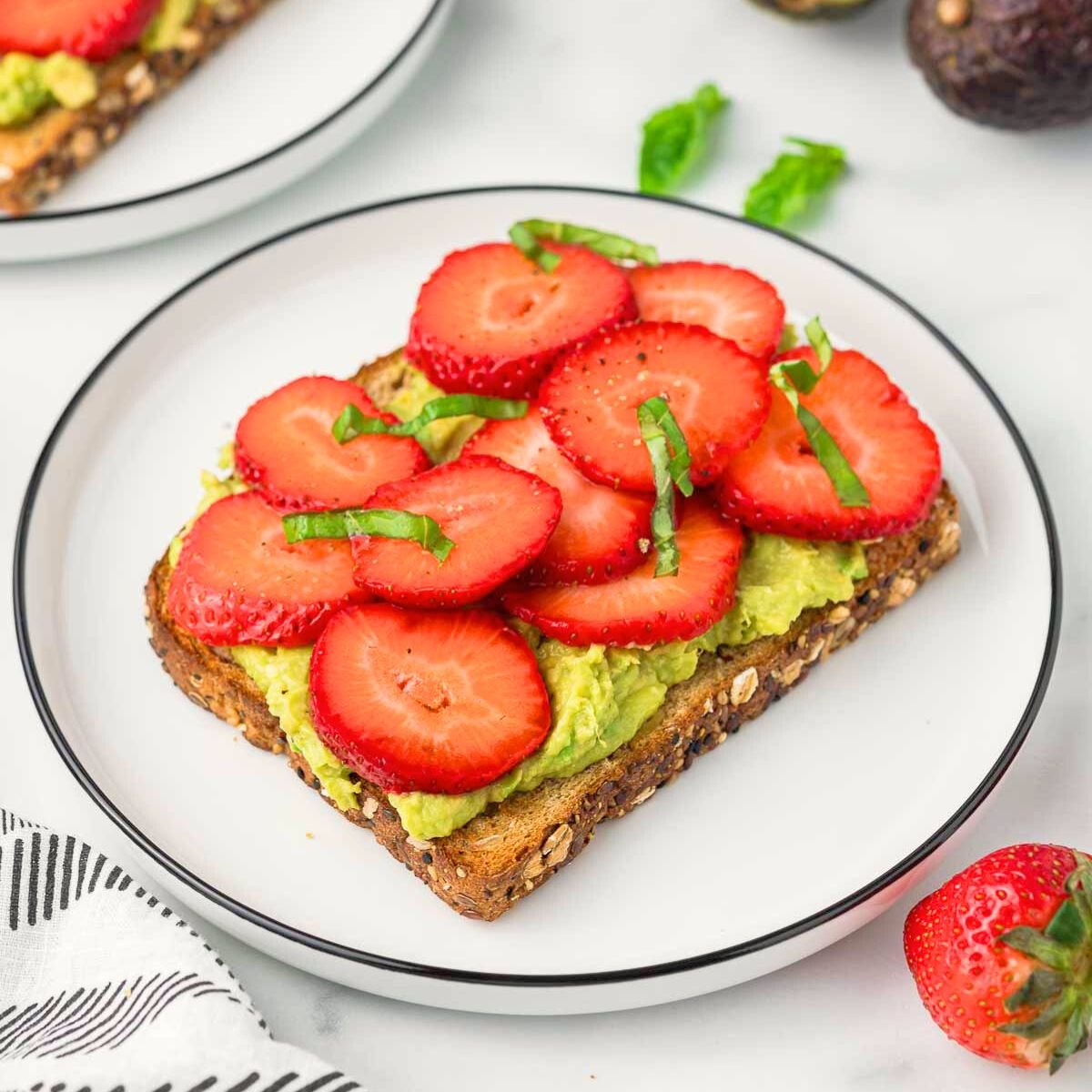 5-Minute Avocado Strawberry Toast with Balsamic Glaze