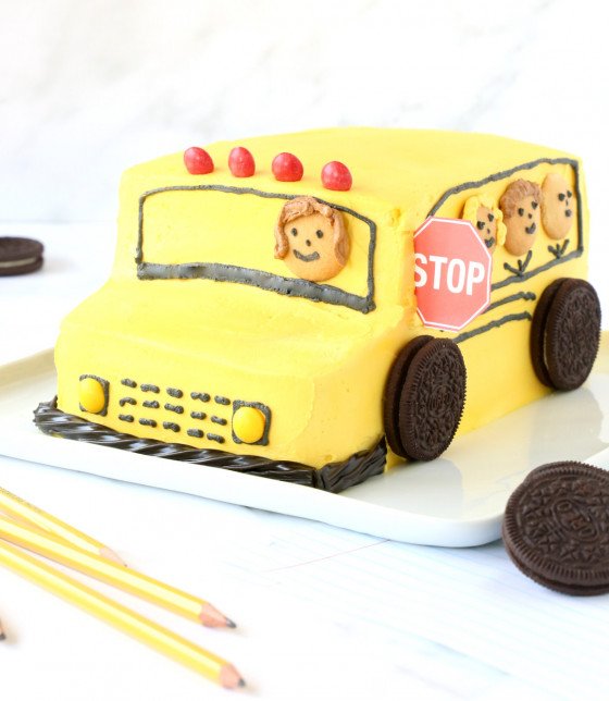 A Sweet Back to School Tradition: School Bus Cake!