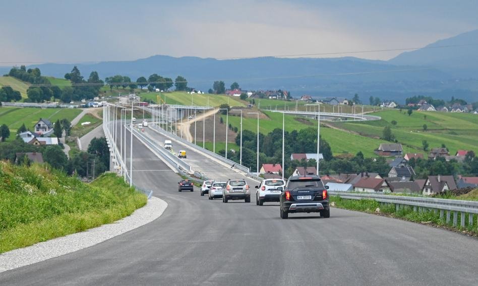 Uciążliwa nowa zakopianka. Mieszkańcy wsi żądają ekranów akustycznych i odszkodowań