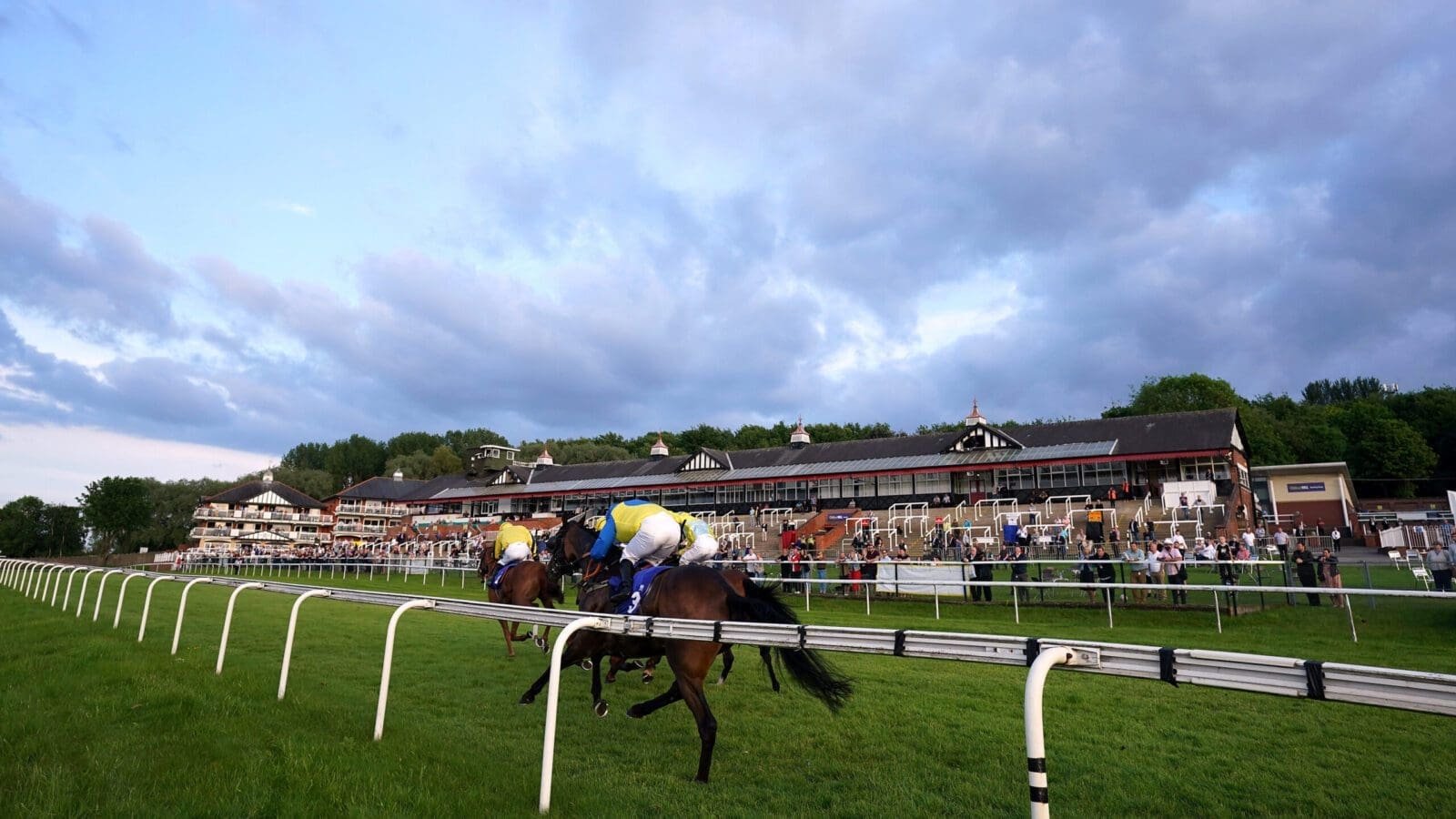 Pontefract Tips: Prescott stayer is a Godsend at Ponte