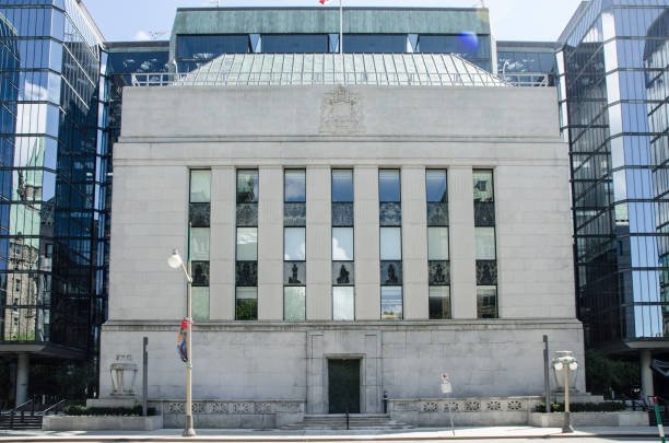 Weak Job Growth and Business Outlook Raise Odds of Larger BoC Rate Cut