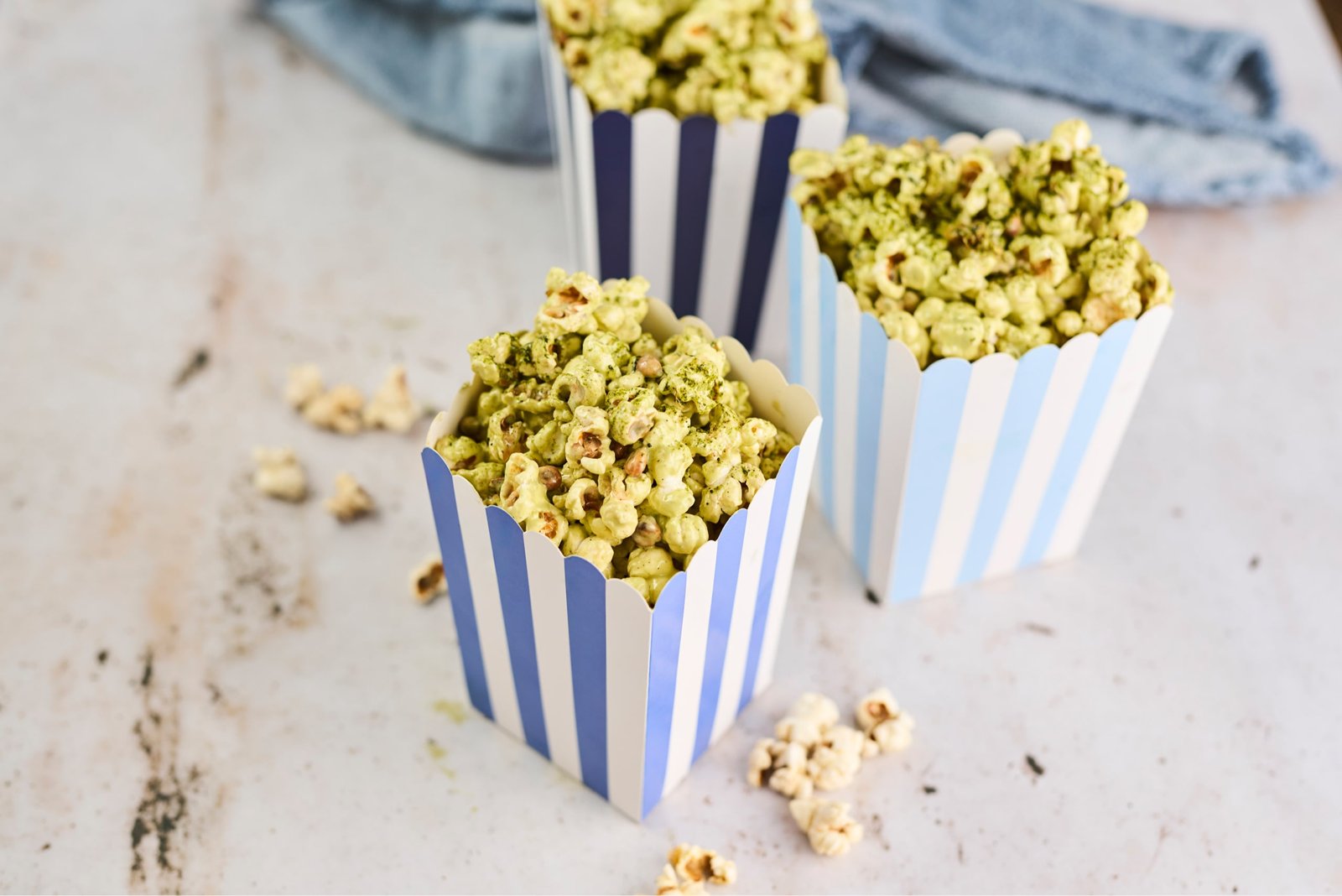 Popcorn with matcha and white chocolate