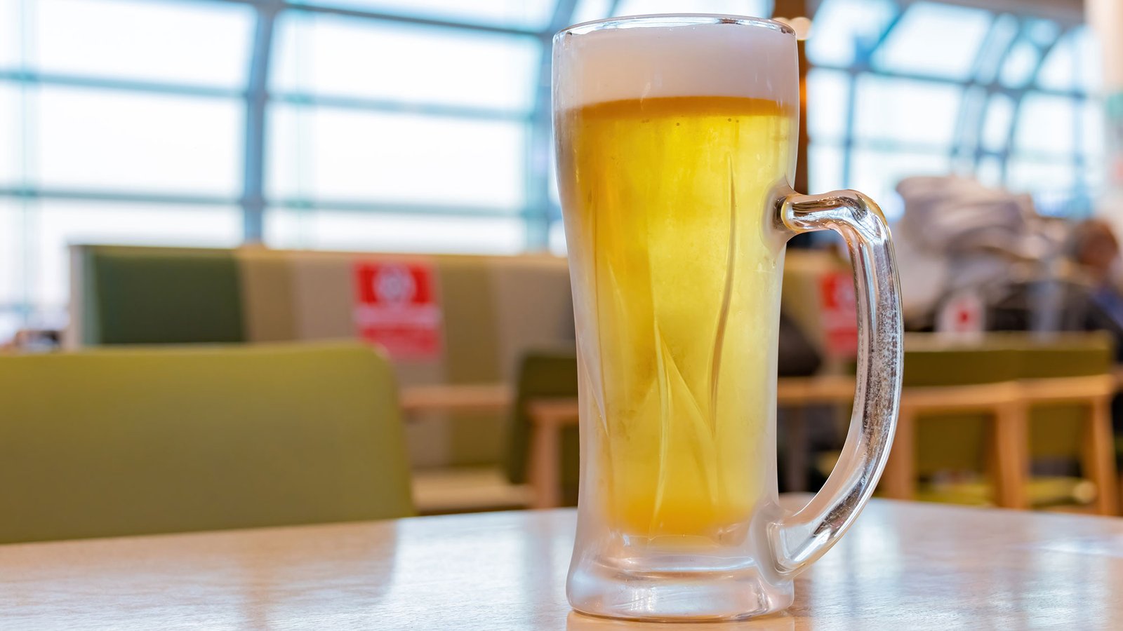 The Average Price of a Macro Beer at Every Major U.S. Airport (2024)